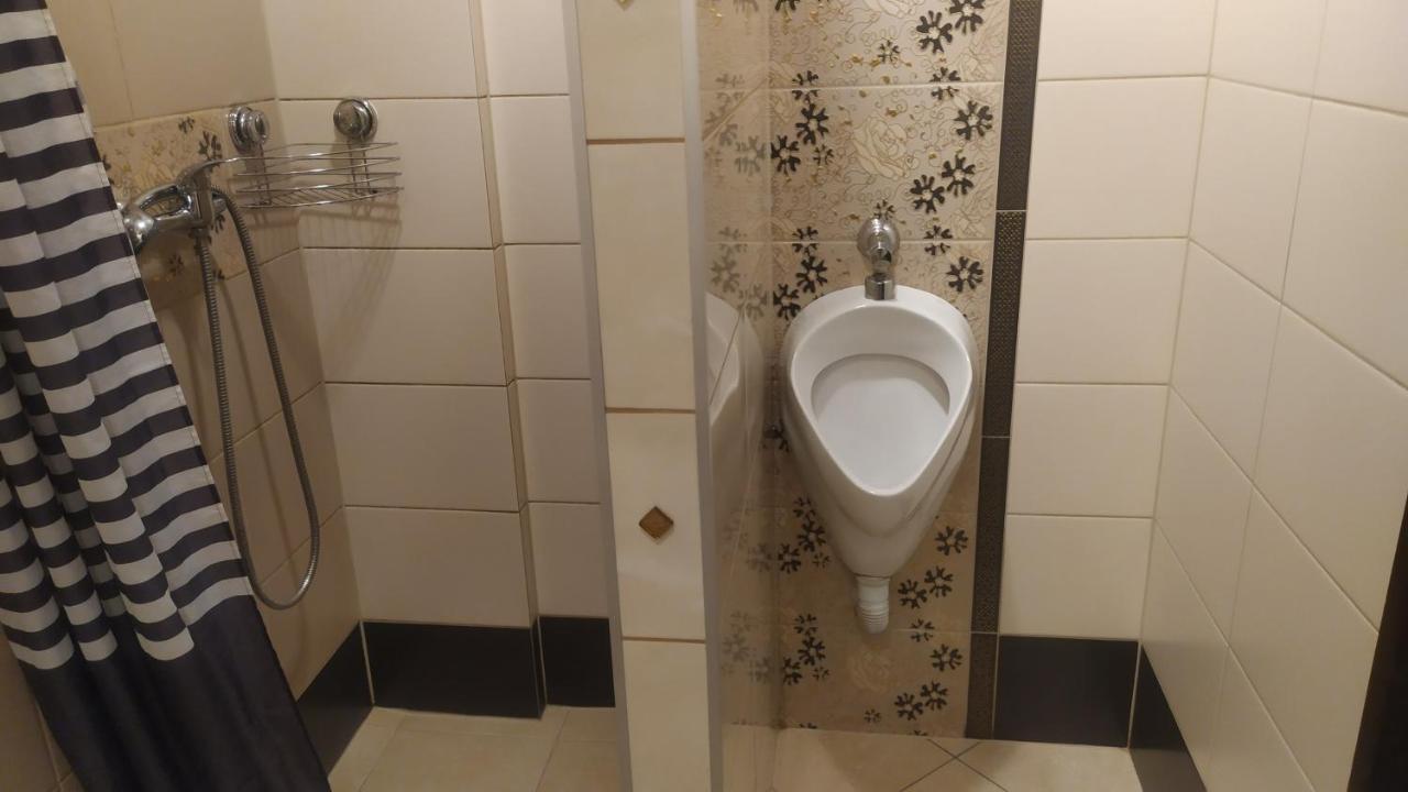 Długotęka Pokoje Goscinne Z Lazienkami Przy Wroclawiu, Darmowy Parking מראה חיצוני תמונה